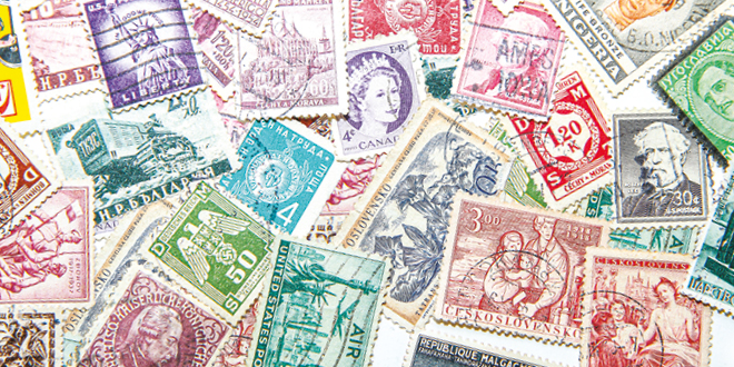 Briefmarken; Bild: shutterstock.com / Arsenii Palivoda